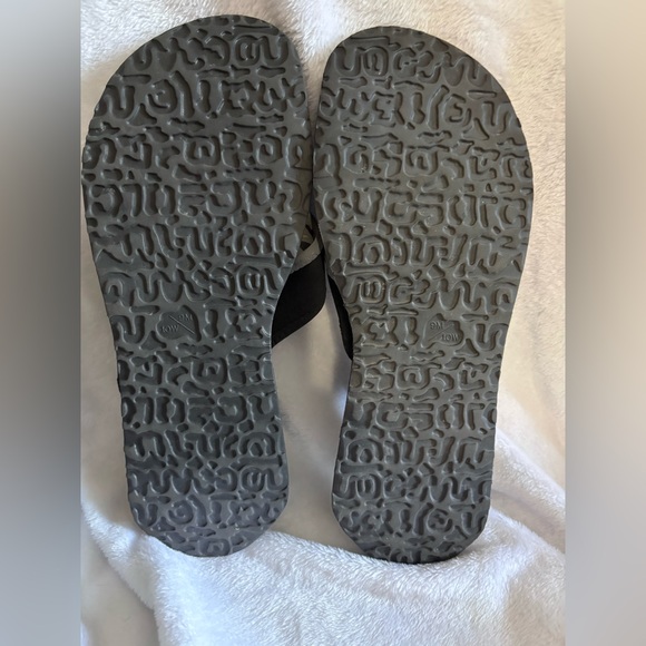 9M/10W Nike Black and Gray Flip Flop Sandals *Like New” - Picture 4 of 5